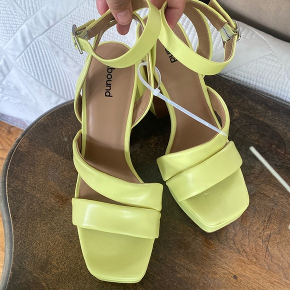 Abound Tracy size 8 Nordstrom platform block heel wrap sandals neon green yellow - Picture 3 of 6
